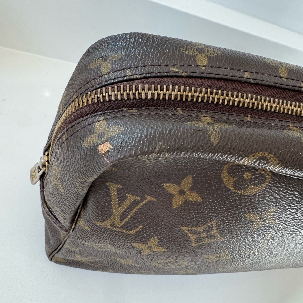 Louis Vuitton Monogram Toiletry Bag - Picture 5 of 10